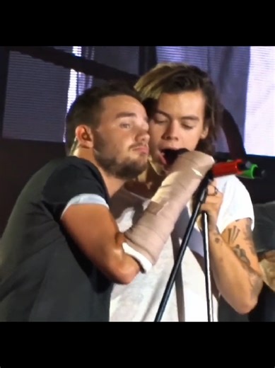 One Direction Edits: Journey Through the Dark