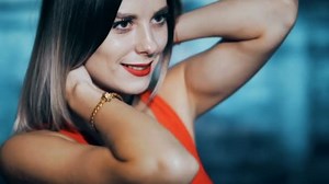 Girl lost in poker - takes off her clothes