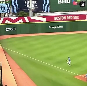 Ceddanne Rafaela 🇨🇼cu bataso di doblette pa asina score e prime 2 careda pa ekipo di Boston Red Sox den e Serie cu tuma lugar na Republica Dominicana. Ban pa bai Ceddanne Rafaela!🇨🇼💪🔥⚾️ #SportszoneAruba | Sports Zone Aruba