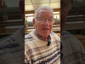 ÉTONNANT, JOSEPH FABRIQUE DES ORGUES DE BARBARIE.