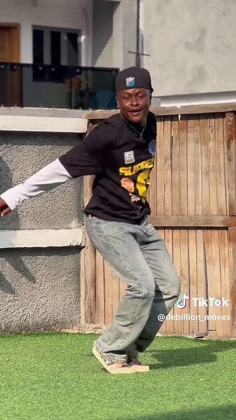 @LAWRENCE👑 what did you put in this dance 😭😭 #debillion_moves #fyp #viral #trend