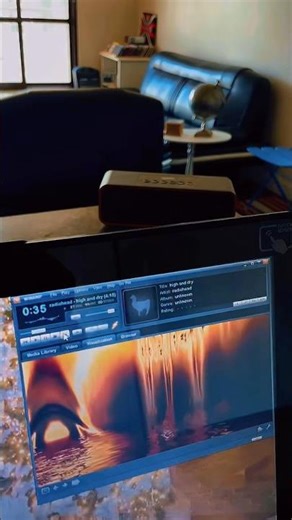 Radiohead in classic winamp #highanddry #winamp #90s