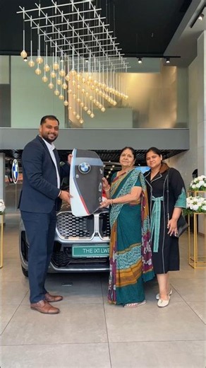 Welcome to Electric Driving | BMW iX1 Delivery