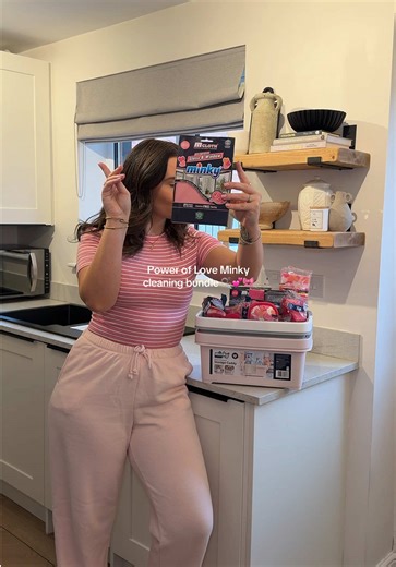 Fall in Love with Cleaning: Minky's Power of Love Bundle