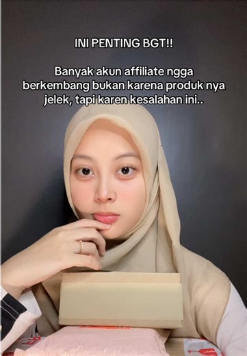 Affiliate Pemula Wajib Tau‼️ Banyak akun affiliate ga berkembang bukan karena produknya jelek, tapi karena kesalahan ini: 1. Upload tidak konsisten 2. Konten terlalu jualan 3. Tidak pakai hook dan CTA 4. Copy konten 100% dari kreator lain 5. Tidak punya niche jelas 6. Cepat ganti produk 7. Hapus vt yg sepi 8. Tidak analisa video 9. Tidak percaya diri 10. Terlalu perfeksionis Jangan lupa FOLLOW dan SAVE video ini untuk tips affiliate lainnya‼️🥰 #affiliatemarketing #tipsaffiliate #affiliatepemula