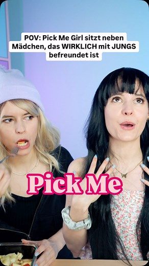 Mana 💛 on Instagram: "Pick Me Girl sitzt neben Mädchen, das WIRKLICH mit JUNGS befreundet ist 💛"