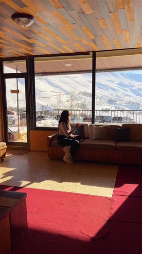 A snowy getaway located in Arez Bcharre📍 - 2 min walking from the cedars ski resort 🎿 - Fits up to 8 guests 👨‍👩‍👧‍👦 The place includes - Living room ✅ - 3 bedrooms 🛌 - Equipped kitchen 🍽 - 2 Bathrooms🚿 - Terrace ✔️ - Chimney 🔥 - Central heating system ✅ - Wifi 📶 - Tv 📺 Check in 2pm Check out 12pm Prices per night 200$ weekdays 250$ weekends Contact us on 76 487 043📞