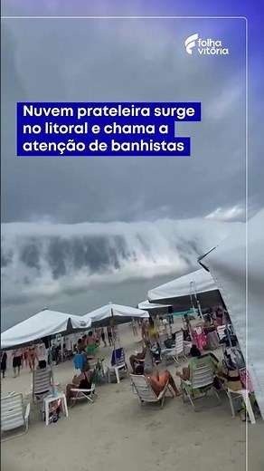 A cloud-shaped formation on the coastline has emerged, attracting the attention of beachgoers.
