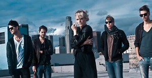 スウェーデンのポップ・ロック・バンド、ザ・サウンズがスタジオ・セッション映像を公開 - amass