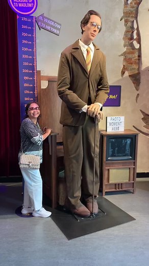 Robert Wadlow - Tallest Person in Recorded History