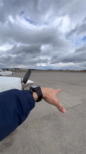 44K views · 821 reactions | Why does frost only form on top of airplane wings? ️✈️ The upper surface cools faster, dropping below freezing while the underside stays warmer . . . #AviationFacts #PilotTips #FlightTraining #AviationScience #Meteorology #FrostFormation #AviationEducation #LearnToFly #Aviation101 #PilotLife | RedTail Flight Academy | Facebook