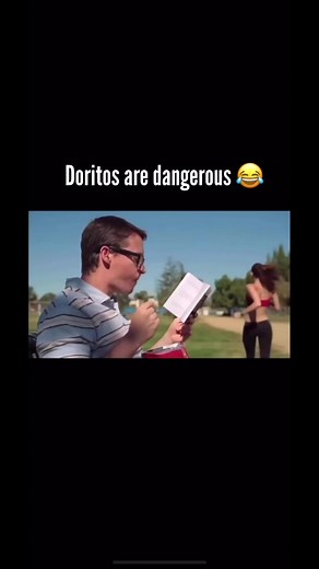 Wait for it 😋🤣 #doritos #funnycommercials #funnyvideo #becareful #runners #funnyshit #waitforit #funnyordie #toofunnynottoshare #funny #funnyreelsdaily #funnyreels #snacktime #snacks #deliciousfood | Too Funny not to Share