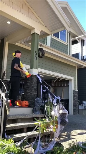 Halloween candy blaster