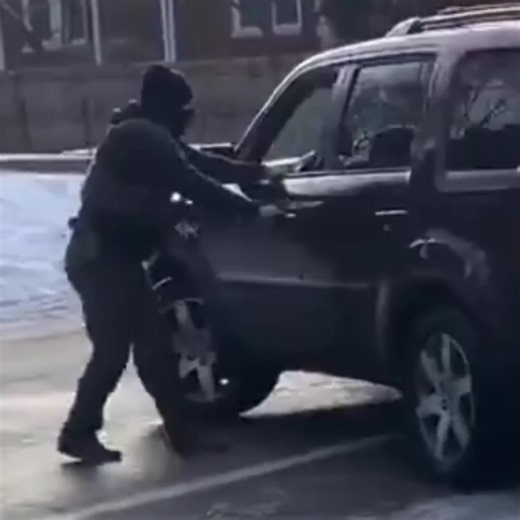 Three video angles of the Minneapolis shooting, all slowed down and zoomed in. The Department of Homeland Security says the officer acted in self-defense. Minneapolis mayor Jacob Frey and now Minnesota Governor Tim Walz say they have "seen the video" and are telling people not to believe DHS. The woman who was driving the vehicle is deceased. | In Blonde Theory