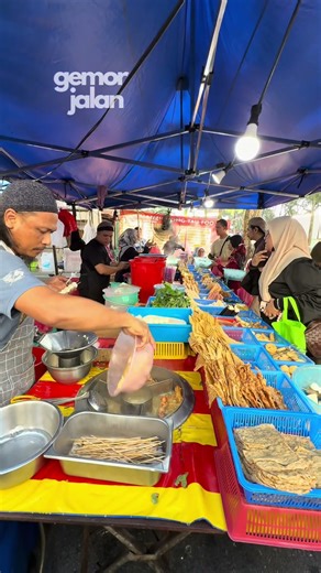 Gerai YTF paling meriah, siap ada queue system