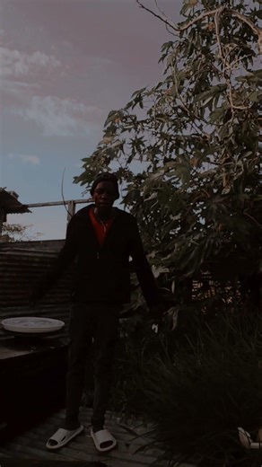 #TrapdancehallhiphopmusiQ