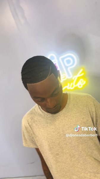 I ain’t finish yet 🤦🏾‍♂️🔥🔥🔥#unkdjones #alexandria #barbergang #barberworld