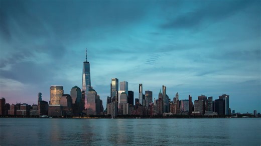 🏙️ Prepping to relocate away from New York in 2026? 📦 Strategic relocation requires more than a move. It requires coordination. 📊 Why planning matters • Over 60 percent of New York outbound movers relocate out of state • The top driver is cost of living followed by lifestyle and remote work flexibility • Homes tied to a coordinated relocation strategy sell faster than unplanned moves • Buyers who secure an agent before relocating reduce purchase delays and price risk 🏠 As relocation speciali
