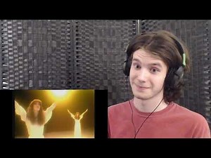 First listen to Kate Bush - Wuthering Heights (REACTION) |Based on a classic novel, WOW|
