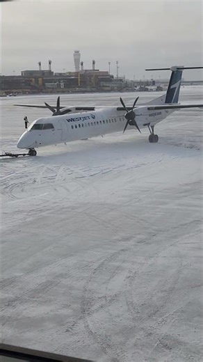 Ultimate High-Speed Turboprop Workhorse C-FWEW is a De Havilland Canada Dash 8-400 (Q400) #westjet