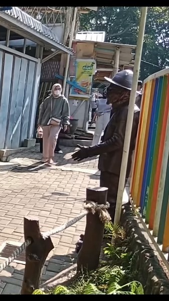 Hilarious Cowboy Prank That Will Make You Laugh