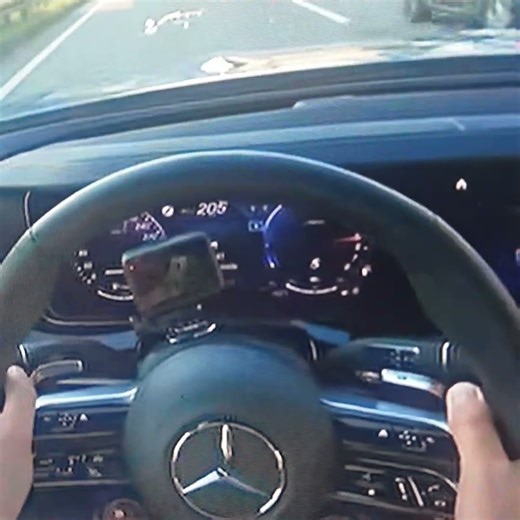 Mercedes E 450d Test