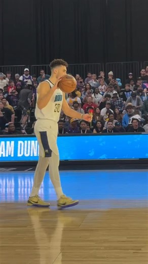Cheryl Miller getting her flowers during the @nbagleague Slam Dunk Contest 🥹🌹 | WNBA