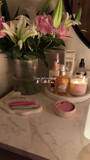 Hope everyone has an amazing and safe New Years Eve tonight!💫 #cozytok #pinterestaesthetic #nightroutine #selfcareroutine #2026 @Gisou @Tree Hut @rhode skin @sundaebody @Kérastase @Rare Beauty @OLIPOP @The Skinny Confidential @LOCCITANE @Emi Jay