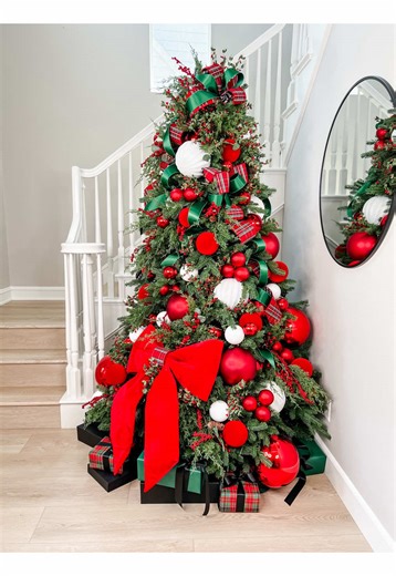 Christmas Tree Decorating Step by Step Guide