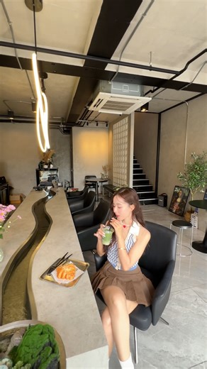 Delicious spot . 𝗟𝗢𝗖𝗔𝗧𝗜𝗢𝗡 📍Map: https://bit.ly/3HZTyVO (มีที่จอดรถในโครงการ) 🚇MRT Phra Ram9 Exit3 - MRTพระราม9 ทางออก3 📲Line: https://lin.ee/FqqvYkE . #FlowEver #CafeBkk #BKKcafe #Coffee #Wine #Bkkcafehopping #Bangkok #รีวิวคาเฟ่ #คาเฟ่สายน้ำ #คาเฟ่พระราม9 #คาเฟ่นั่งทำงาน #泰国 #曼谷 #커피숍 #จัดงานวันเกิด #ปาร์ตี้วันเกิด #ร้านอาหารวันเกิด | FlowEver Cafe & Wine