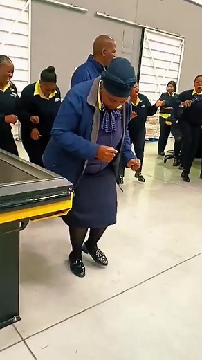 Get in the #MakroMood with Uncle Don and the Amanzimtoti Team