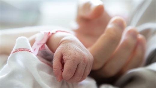 Essential Tips To Care For A Preterm Baby At Home