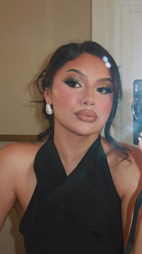 Full glam makeup for fall 🍂 In depth tutorials on the eyes and base on my TT - - - #fallmakeuplook #fallmakeup #fullglam #fullglammakeup #makeup | Hannahzendejas