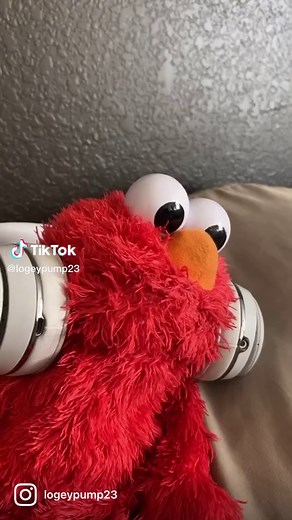 Elmo's Hilarious Gaming Rage Moments