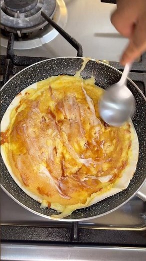 Egg in tortillas sandwiches