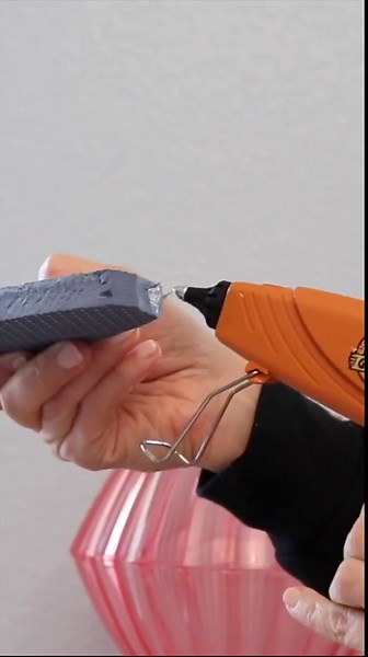 Turn Dollar Tree bowls into THIS for Easter! 🐰✨🤭