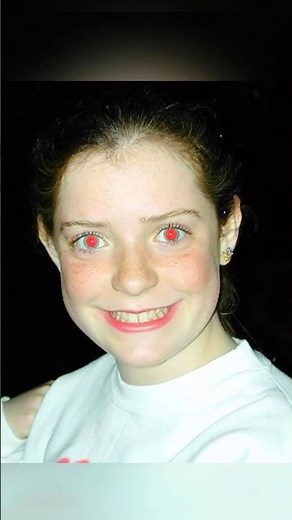 Why Do Eyes Glow Red in Night Photos 🤯