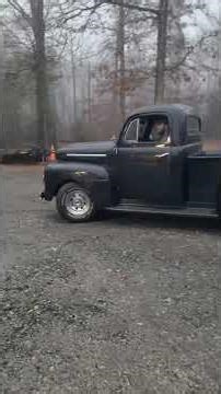 Cold Start. 51 Ford F1 Flathead V8 8BA Holley 4 Barrel