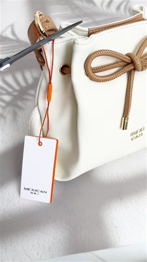 Ribbon Tote Bag — ချစ်စရာလှတဲ့ Ribbon လက်တိုးအိတ်