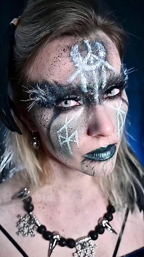 🪶Raven Goddess🌙 Norse Mythology You probably know that the Norse God Odin has a lot of names and titles. One of them is Hrafnaguð or Hrafnáss that means “raven-god”, probably because he is often accompanied by his familiars - the ravens Huginn and Muninn, who bring him information from all over Midgard. So I decided to make a female version and created the Raven Goddess. 😊 The combination of runes on the cheeks is just the literal names of Odin’s ravens spelled in latin. @Peyton Parrish #nors