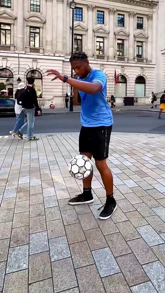 Fast & Flashy Soccer Freestyle Tricks
