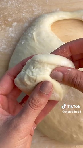 Abuela's Yeast Rolls: A Christmas Classic Recipe