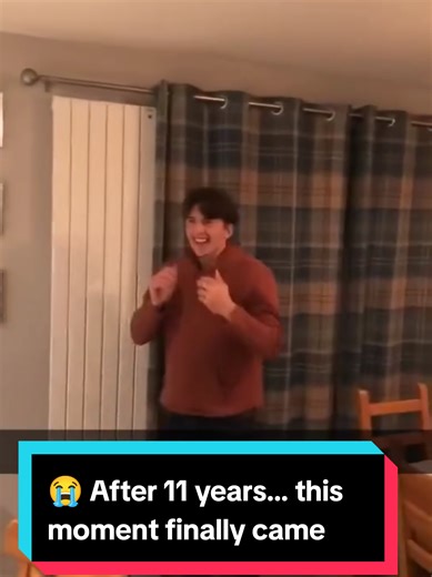 Back Home Surprise 🫂 | Emotional Reunion | Tears of Joy ❤️ Back Home Surprise, Family Reunion, Emotional Moments, Coming Home, Homecoming Tears, Surprise Returns, Emotional Reunion, Tears of Joy, Military Homecoming, Back After Years, Heartfelt Reunion, Reunion Vibes #BackHomeSurprise #FamilyReunion #EmotionalMoments #ComingHome #ReunionVibes