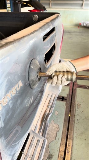 Don't Replace It!Vacuum Cup Pulling a CrushedTruck Bed Back to Shape #ซ่อมรถ #carrepair