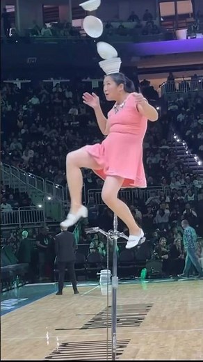 Red panda halftime show never disappoint