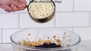 Just made a batch of my Oatmeal Raisin Cookies! In my opinion this is THE BEST recipe going...I use a few different ingredients that set them apart...soft, chewy, with a little hint of sea salt, loaded with brown sugar flavor, and creamy white chocolate chips! RECIPE: https://cookiesandcups.com/oatmeal-raisin-cookies/ | cookies and cups