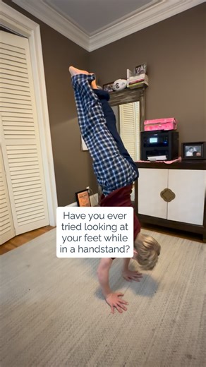 Brecken Homeyer on Instagram: "My random thought of the day 🤔 #handstand #balance #random #thoughtoftheday"