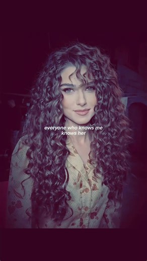 laaa multi ani mie de ziua numelui meu!🩷🩷🩷 ma bucur ca pot fi aici alaturi de voi si de theo,ma simt total recunoscătoare pentru toate prieteniile pe care le am legat aici si ca sunt in asa gasca minunata,ma simt tot flatata! vreau sa ii mulțumesc in special lui theo pentru toate notificările mesajele si ca imi apreciaza munca ma simt total recunoscătoare si sunt atat de fericita ca sunt aici alaturi de voi si de theo! Theo stii doar cat de mult te iubesc ti am mai spus o in privat ti o spun 