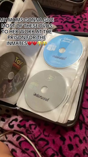 whHHHYYYYYYY NOOOOOOOO #dvds #giveaway #NOO #Mom #WHYYYY