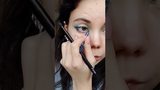 Stunning Blue Eyeshadow Tutorial for Beginners!